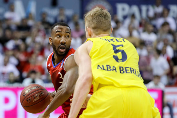 亚当斯的 亚当斯的